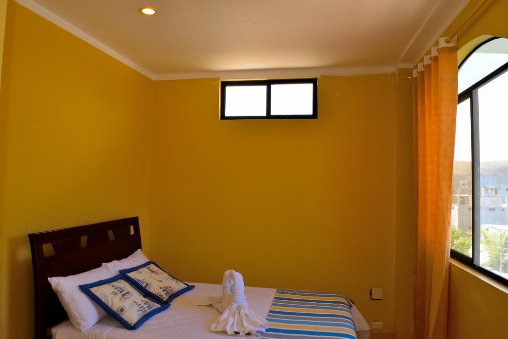Hostal Duncan Puerto Ayora  Buitenkant foto