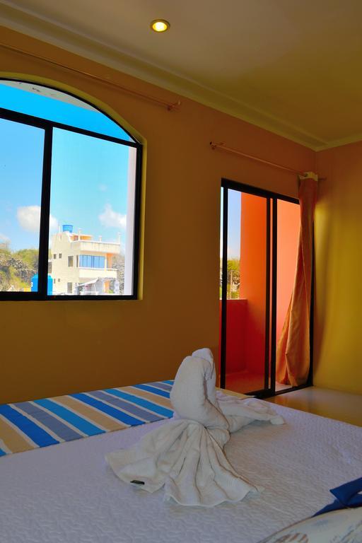 Hostal Duncan Puerto Ayora  Buitenkant foto