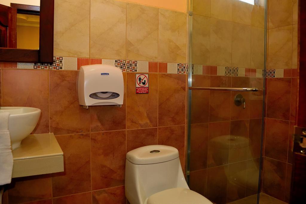 Hostal Duncan Puerto Ayora  Buitenkant foto