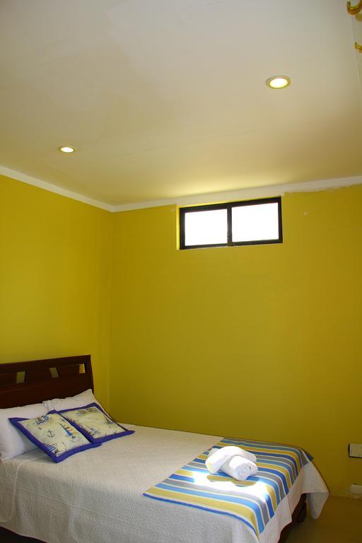 Hostal Duncan Puerto Ayora  Buitenkant foto