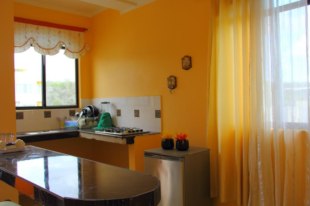 Hostal Duncan Puerto Ayora  Buitenkant foto