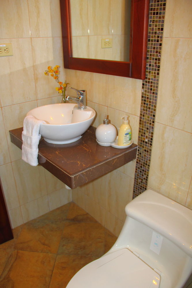 Hostal Duncan Puerto Ayora  Buitenkant foto