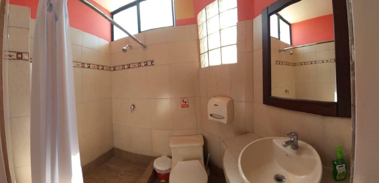 Hostal Duncan Puerto Ayora  Buitenkant foto